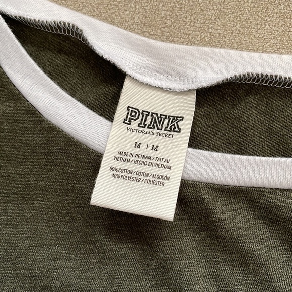 PINK Victoria’s Secret Tropical Print Tee - Picture 5 of 6